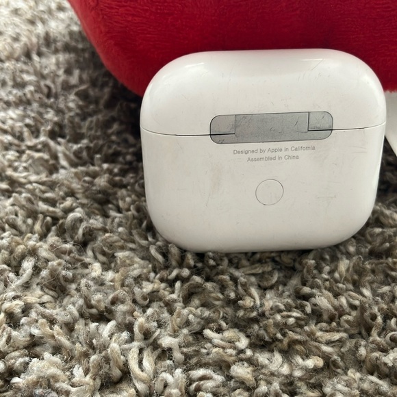 White Wireless Earbuds with Charging Case
